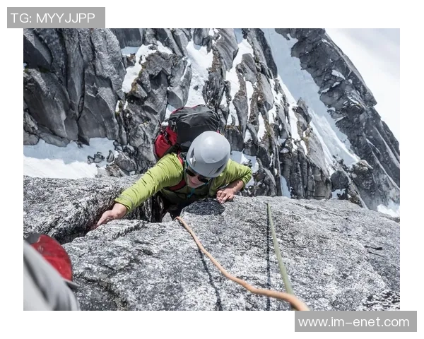 攀岩人生的深度对话：刘静与山峰的心灵交汇与挑战之旅