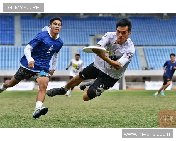 成都飞盘队中路突破战术解析与实战应用深度剖析